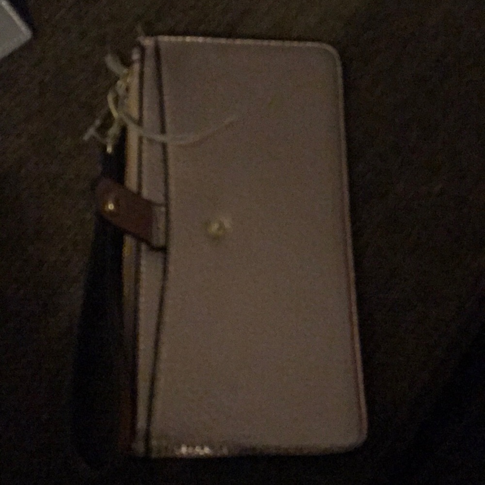 Clutch - Picture 2 of 6